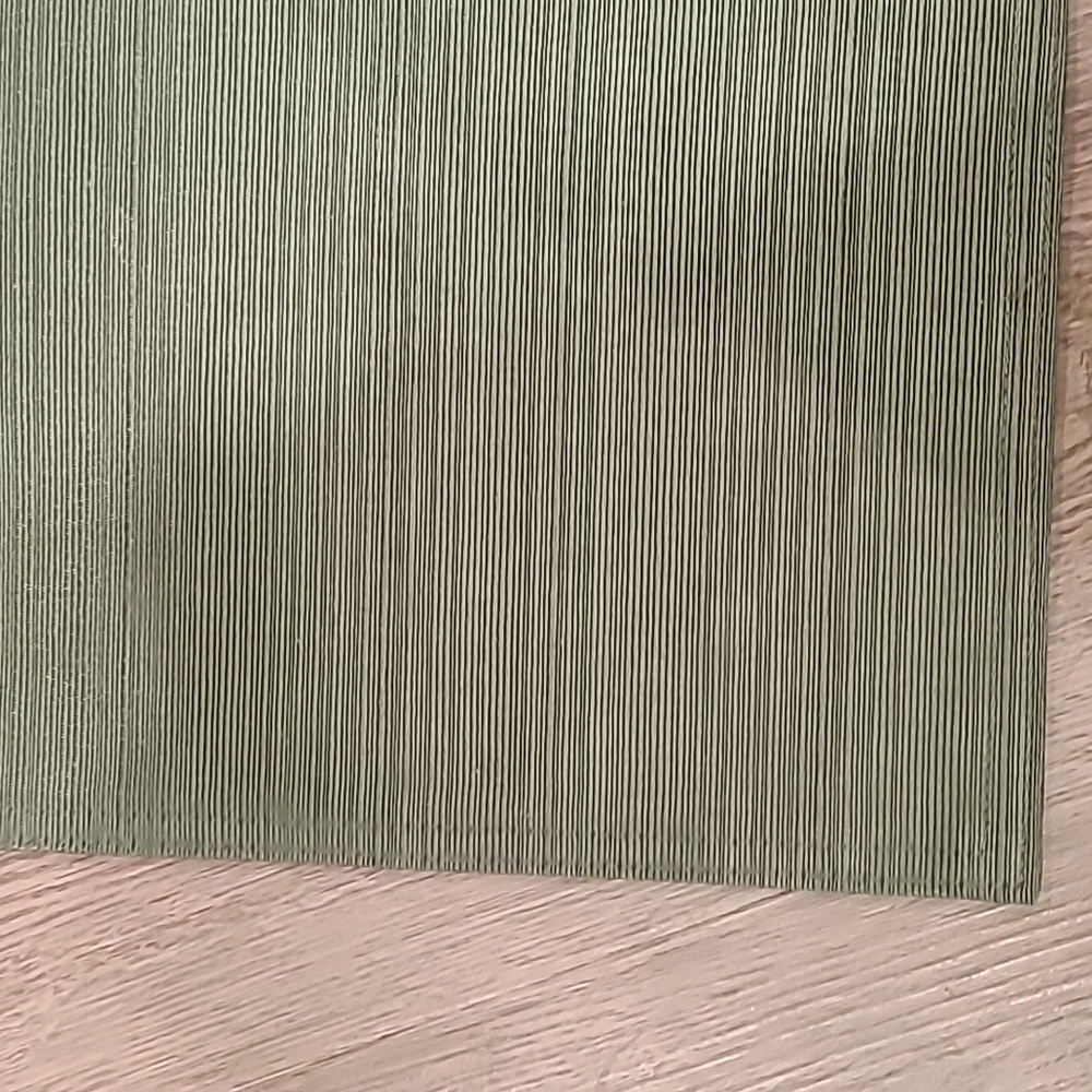 FREE WITH PURCHASE!! Single Moss Sage Green Placemat - Picture 4 of 6